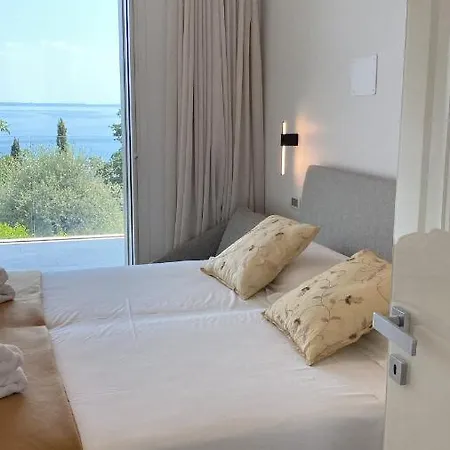 Diamante Del Garda &