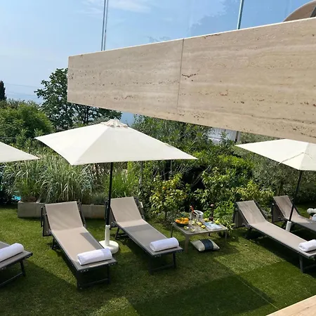 Villa Diamante Del Garda & *