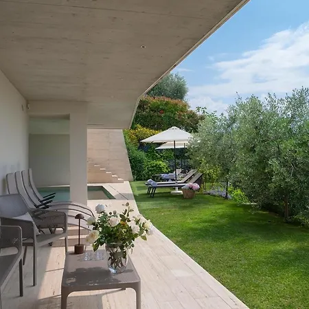 Villa Diamante Del Garda & *